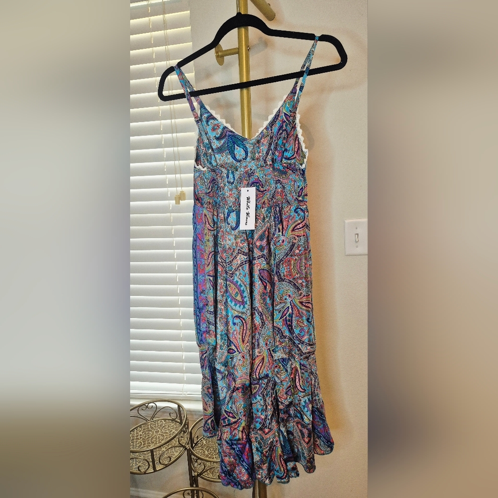 White Waves Colorful Paisley‎ Dress - Picture 2 of 3